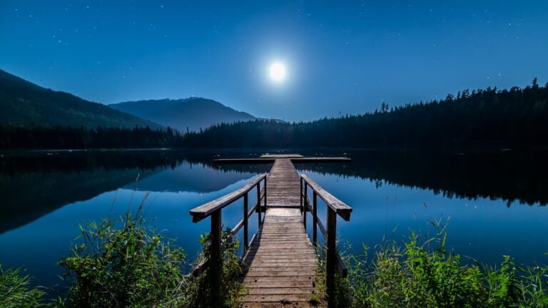 james-wheeler-InOgamK2cuY-unsplash Image description